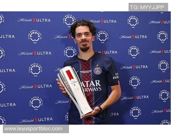 巴黎队史最佳中场评选揭晓七名候选人包括维蒂尼亚与维拉蒂