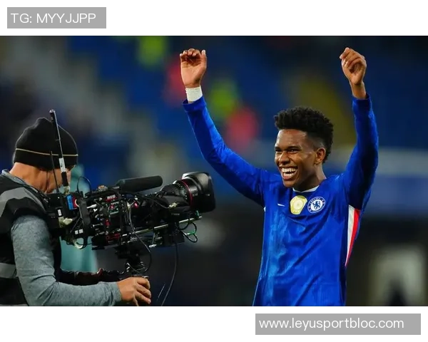 切尔西官方宣布与17岁门将伯纳尔签约职业合同并入选英格兰U18队